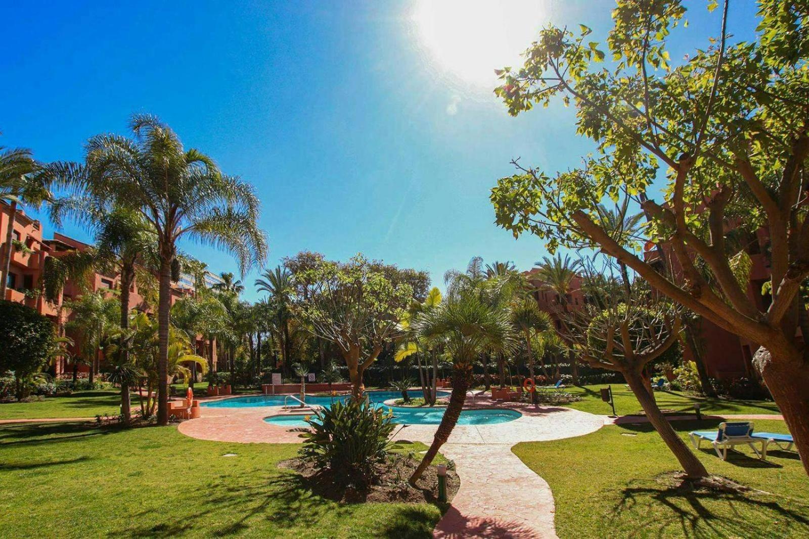 Piso 4 Hab. - Elviria Playa Apartment Marbella Exterior photo
