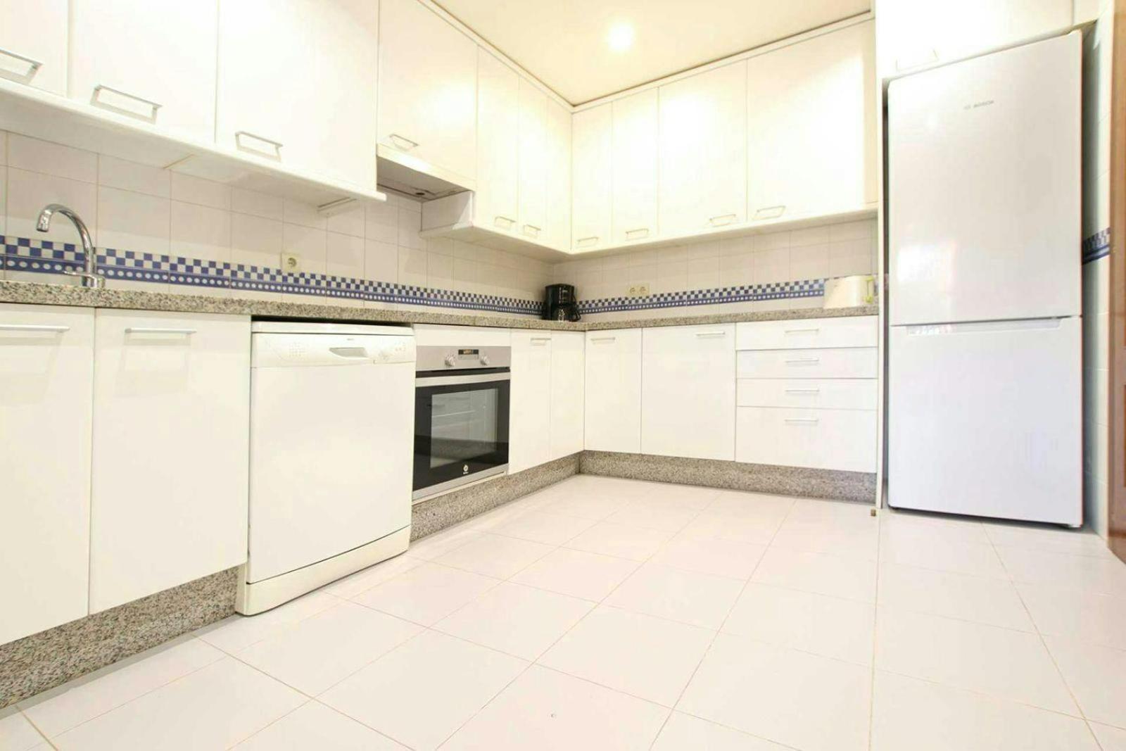 Piso 4 Hab. - Elviria Playa Apartment Marbella Exterior photo